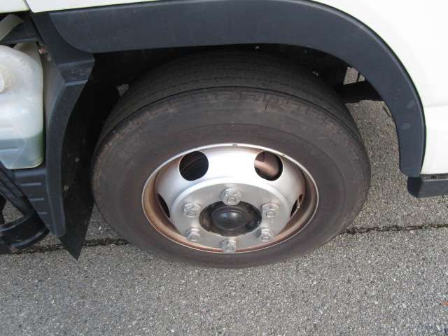 Mitsubishi Fuso Canter 10