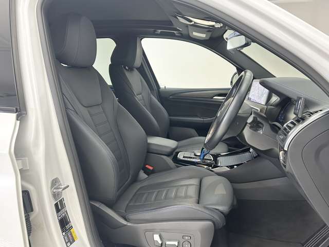 BMW iX3 12