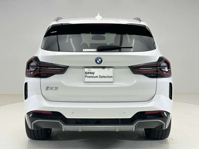 BMW iX3 8