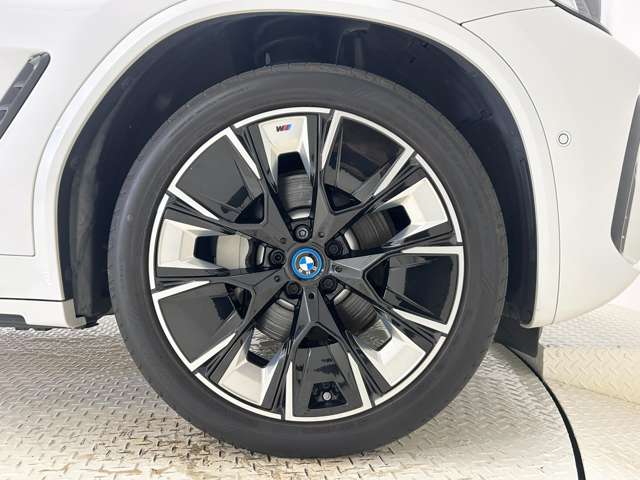 BMW iX3 10