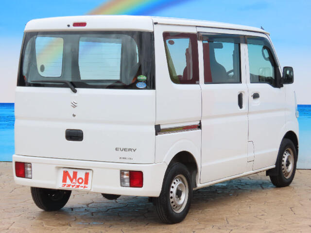 Suzuki Every 8