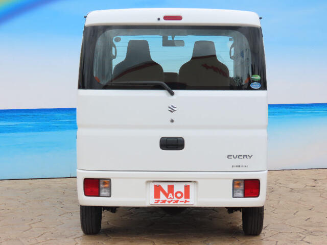 Suzuki Every 9