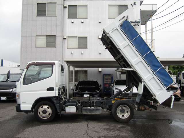 Mitsubishi Fuso Canter 2