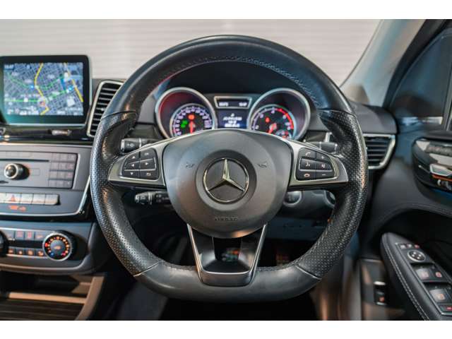 Mercedes-Benz GLE 12