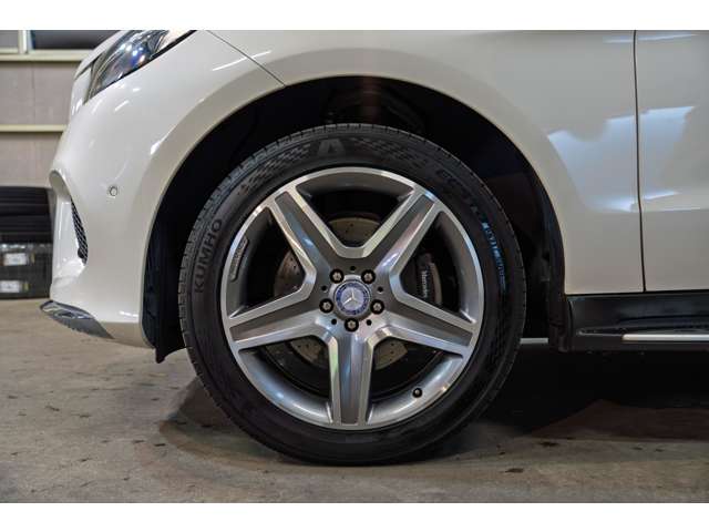Mercedes-Benz GLE 10
