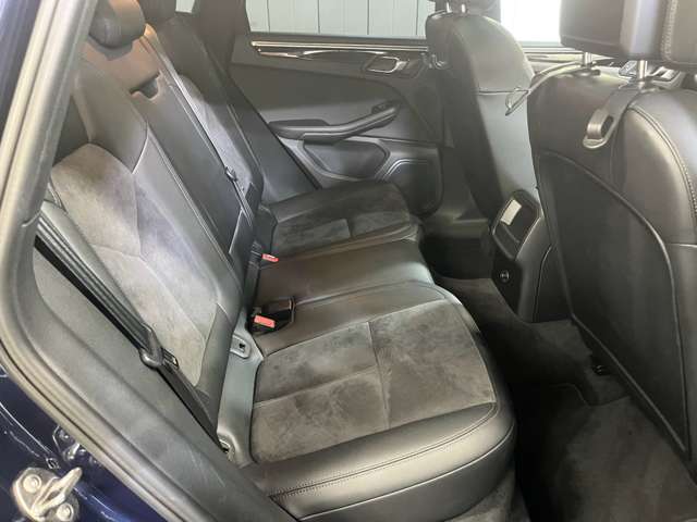 Porsche Macan 12