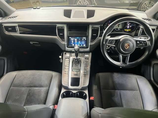 Porsche Macan 10