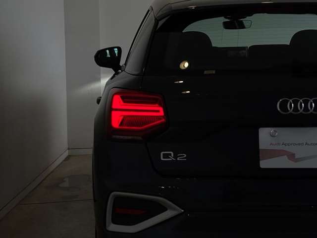 Audi Q2 11