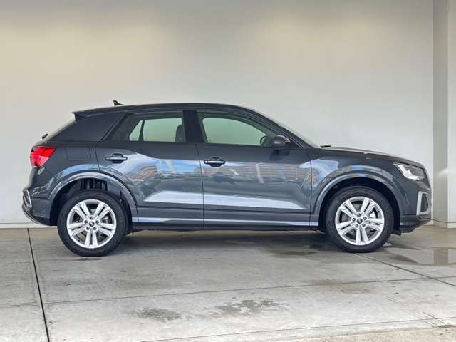 Audi Q2 8