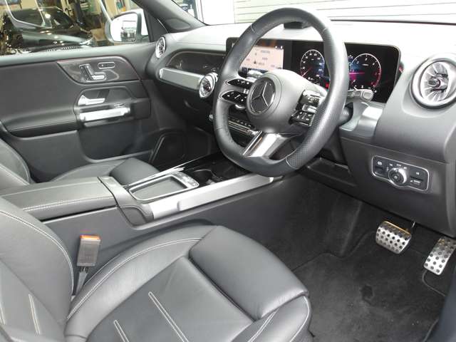 Mercedes-Benz GLB 4
