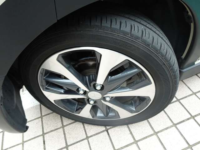 Mitsubishi eK X 8
