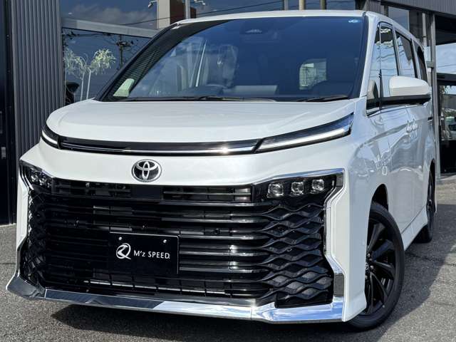 Toyota Voxy 11
