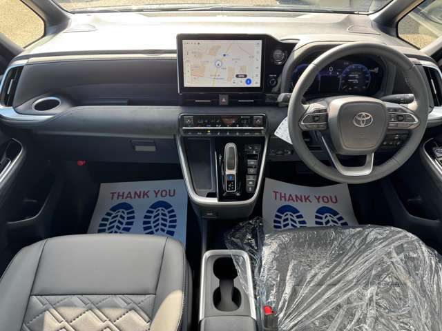 Toyota Voxy 3