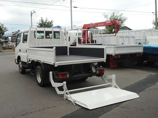 Hino Dutro 11
