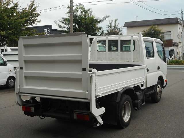 Hino Dutro 8