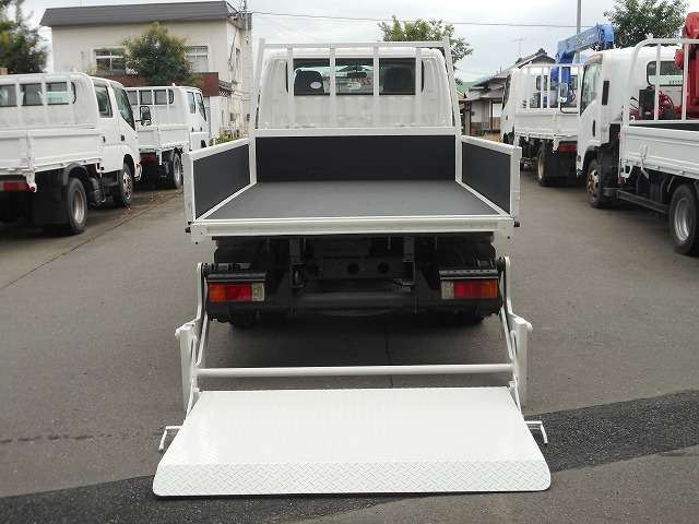 Hino Dutro 10