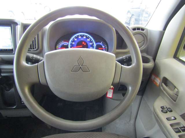 Mitsubishi Minicab Van 5
