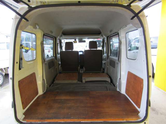 Mitsubishi Minicab Van 10