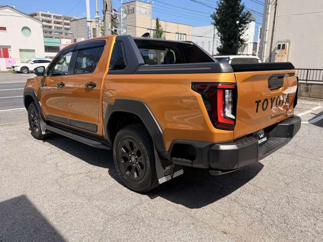 Toyota Hilux 5