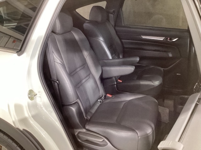 Mazda CX-8 11