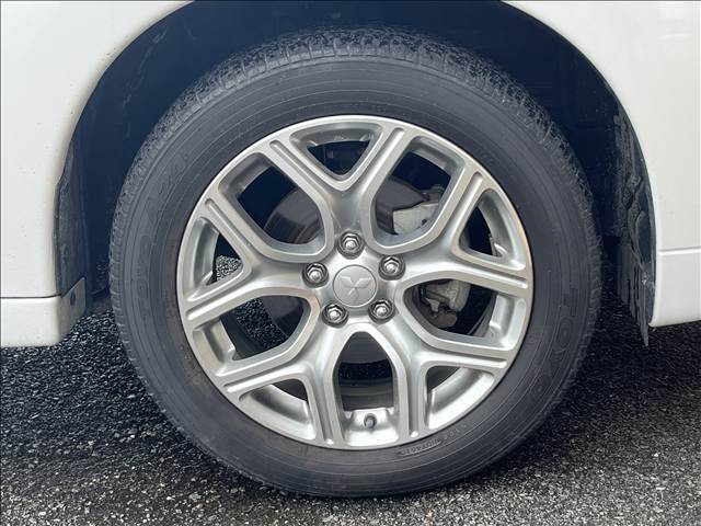 Mitsubishi Outlander PHEV 12