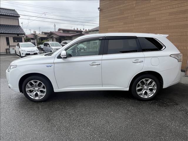 Mitsubishi Outlander PHEV 2