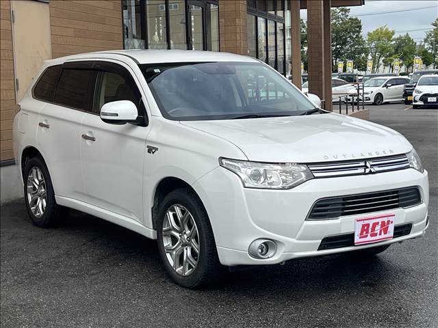 Mitsubishi Outlander PHEV 4