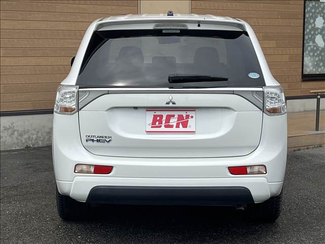 Mitsubishi Outlander PHEV 7