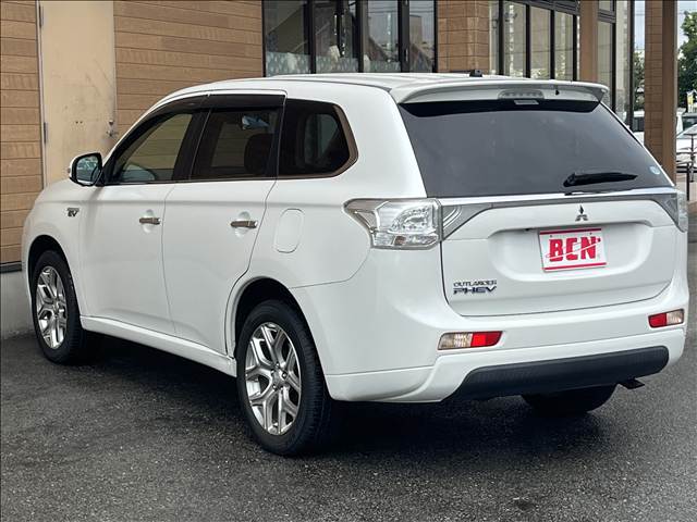 Mitsubishi Outlander PHEV 8