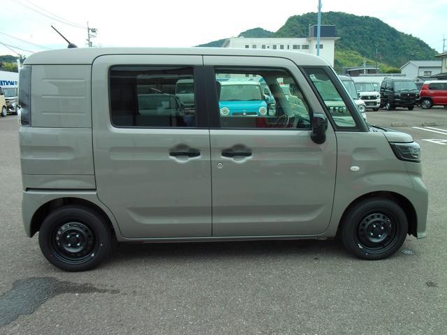 Suzuki Spacia Base 4