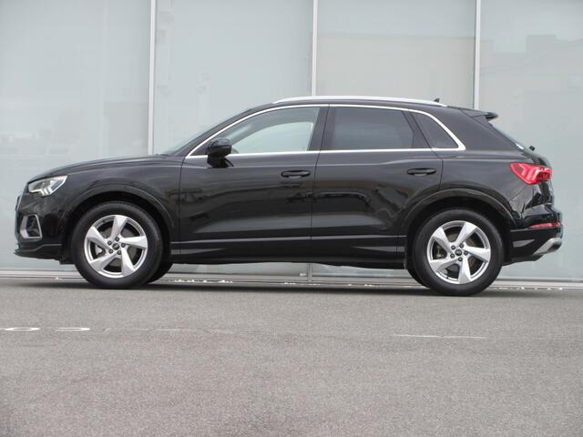 Audi Q3 4