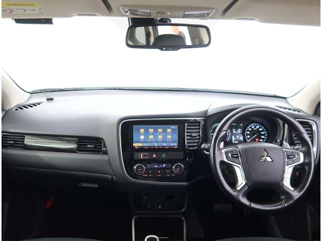 Mitsubishi Outlander PHEV 4