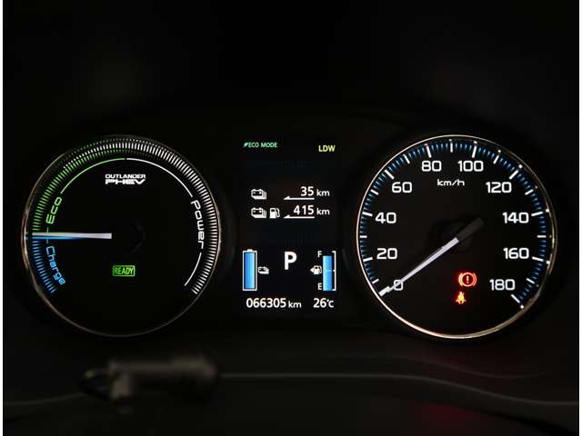 Mitsubishi Outlander PHEV 6