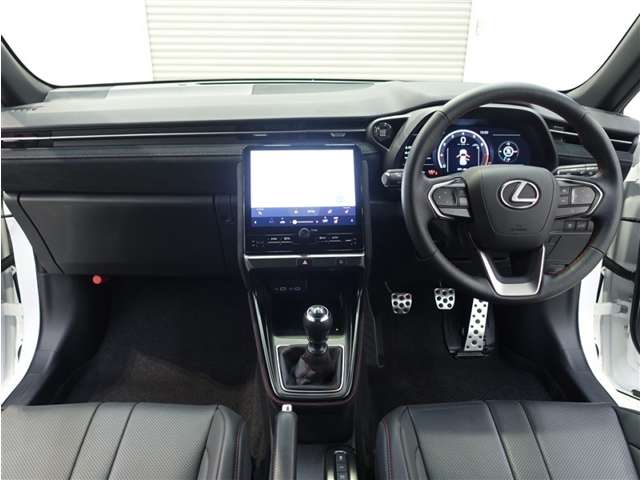 Lexus LBX 9