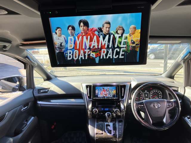 Toyota Vellfire 5