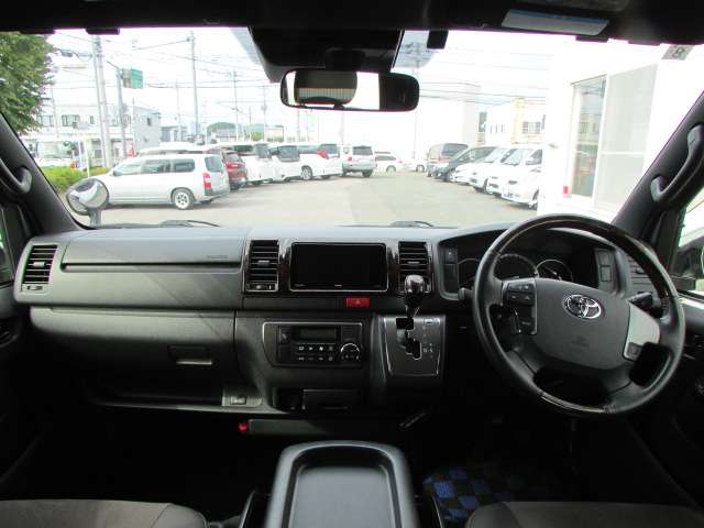 Toyota Hiace Van 2