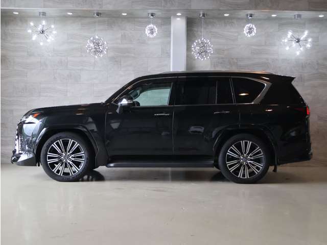 Lexus LX 7