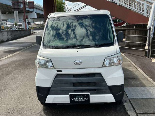 Daihatsu Hijet Cargo 2