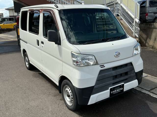 Daihatsu Hijet Cargo 3