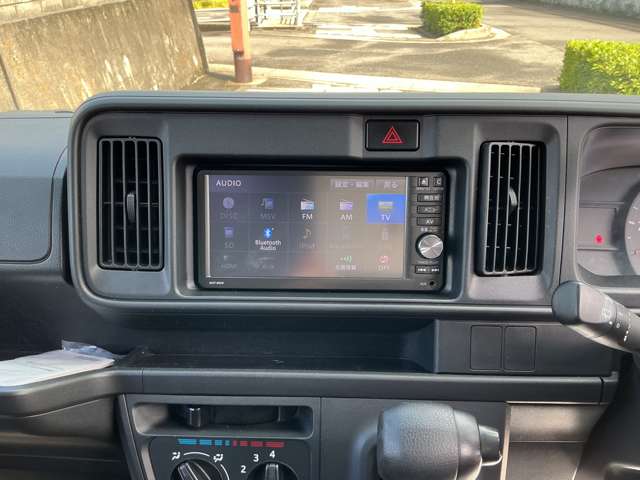 Daihatsu Hijet Cargo 5