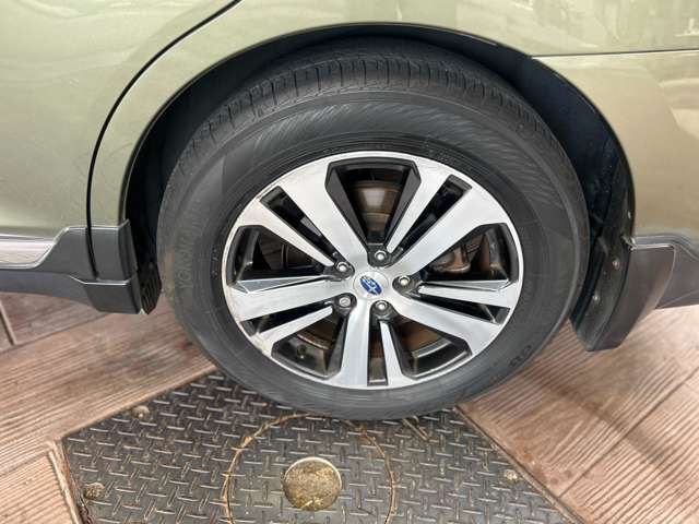 Subaru Legacy Outback 12