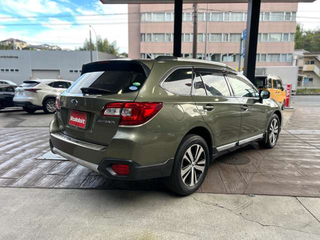 Subaru Legacy Outback 8