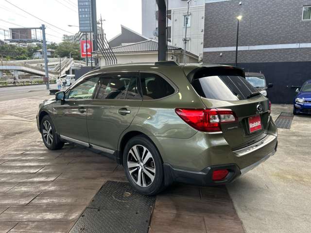 Subaru Legacy Outback 10