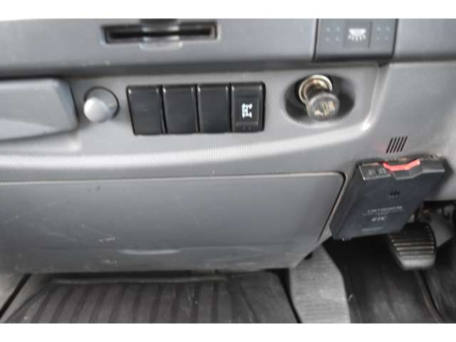 Isuzu Forward 12