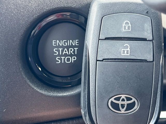 Toyota Land Cruiser FJ 11