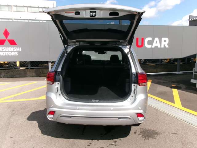 Mitsubishi Outlander PHEV 11
