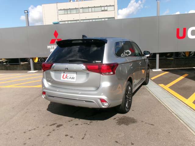 Mitsubishi Outlander PHEV 8