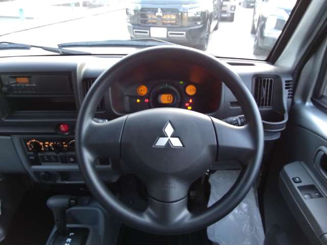 Mitsubishi Minicab EV 10