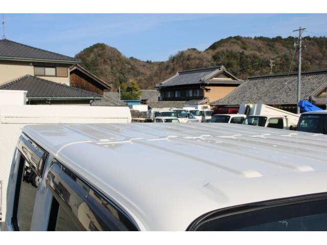 Isuzu Elf 8