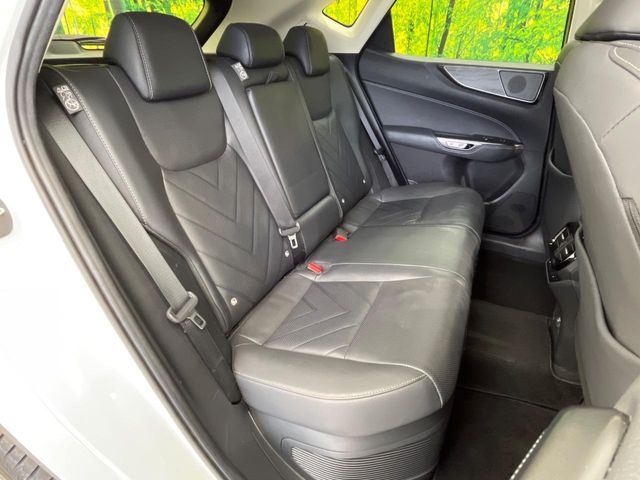 Lexus NX 9